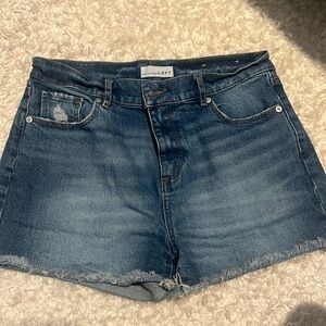 Cut off jean shorts
